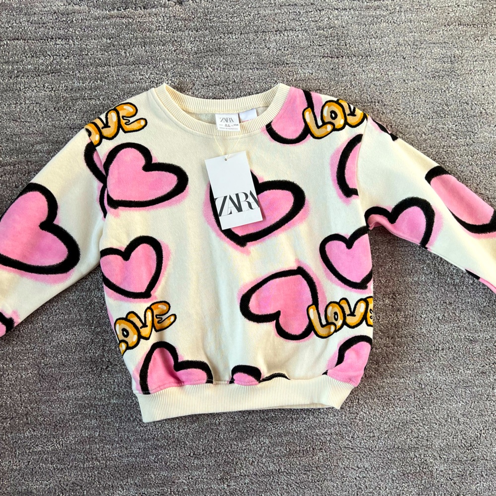 New w Tags ZARA Toddler Girls Graffiti Heart Love Sweatshirt Top Size 3-4